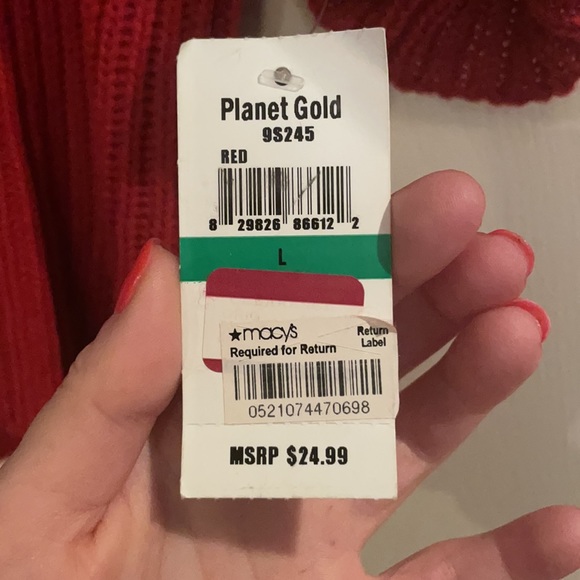 Red Quarter Length sleeves Turtle Neck - Picture 2 of 2